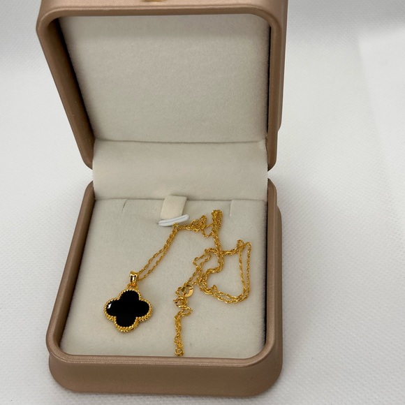 Authentic 18k Solid Gold Necklace
AU750 Stamped - Picture 2 of 4